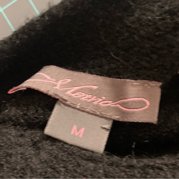 Metric Short Sleeve Scoop Neck Knit Tunic Top size Medium Black - Picture 6 of 10